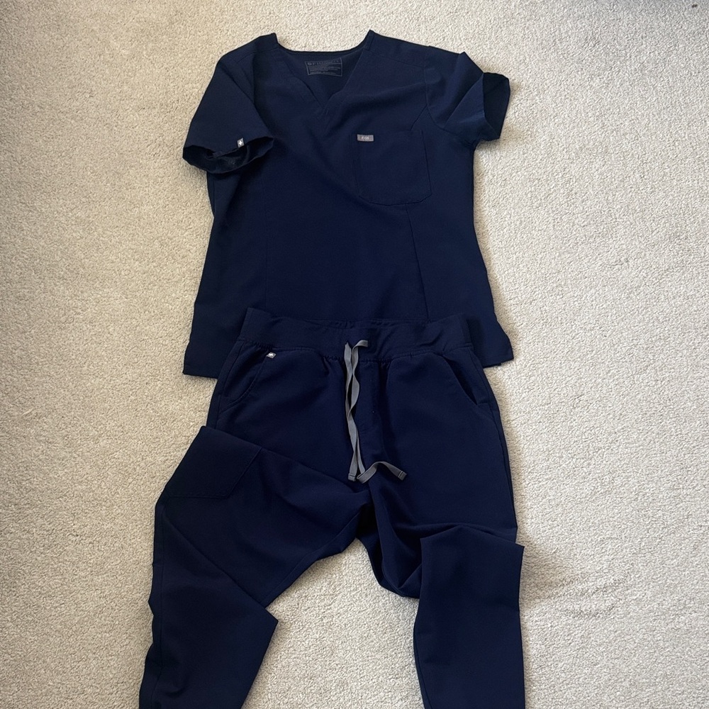 Figs Navy  Catarina Top & Zamora High Waist Jogger Set - Classic Medical Wear